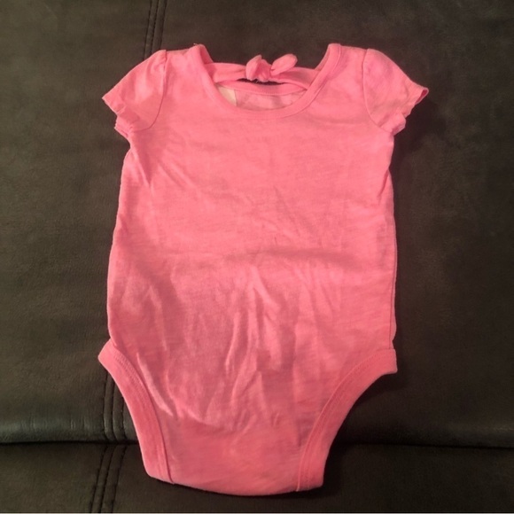 Carter’s Pink Seashell Onesie Size 6 Months - Picture 4 of 4